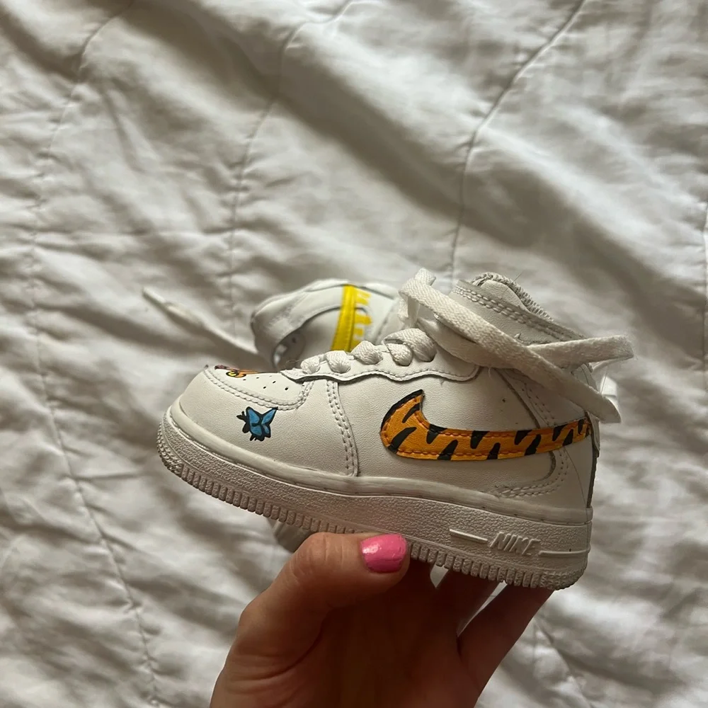 Air Force - Picture 4 of 4